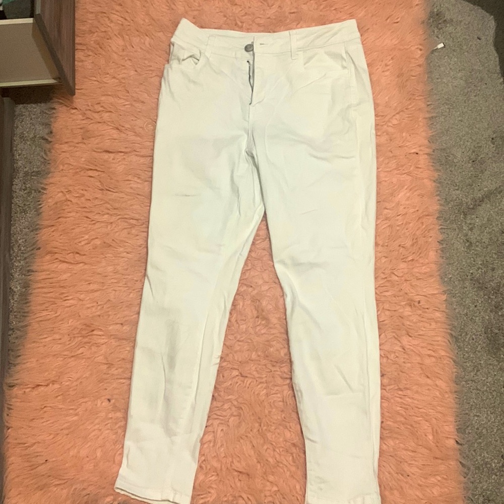 Maurice’s jeans, WHITE, high-rise, size M